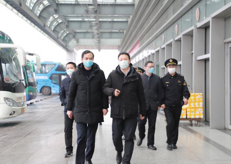 局領導至常州汽車站開展節(jié)前一線服務窗口走訪和安全、防疫督查